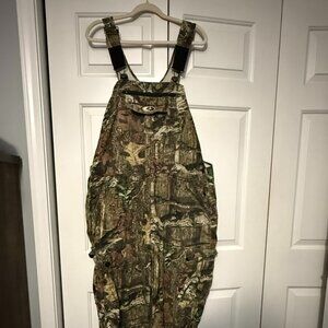 MEN'S MOSSY OAK CAMO UNLINED BIBS SIZE LG (38-40)